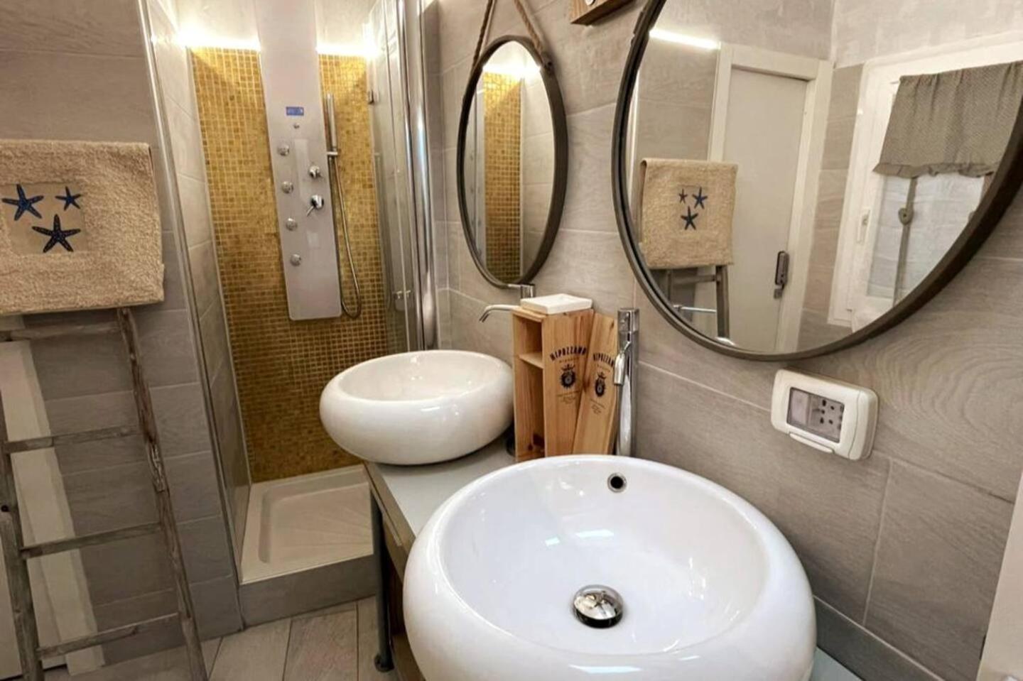Deluxe 4 Bedrooms In Fegina Monterosso 몬테로소 알 마레 외부 사진
